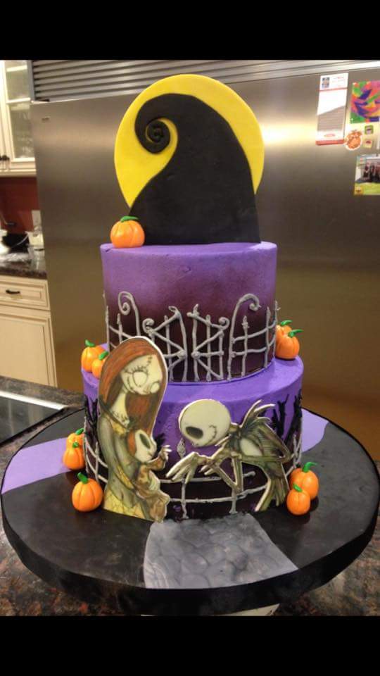 Ghoulishly Delightful Cake Décor